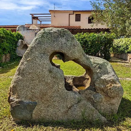 Casa Menhir